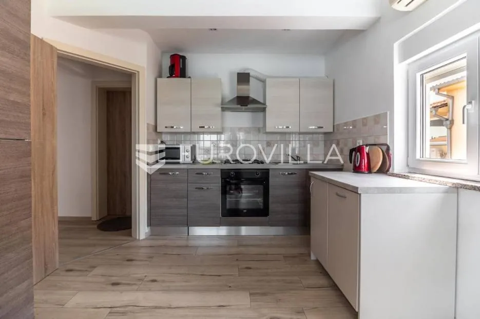 istra, peroj, apartmanska kuća s prekrasnom okućnicom i panoramskim pogledom na brijune - slika 16