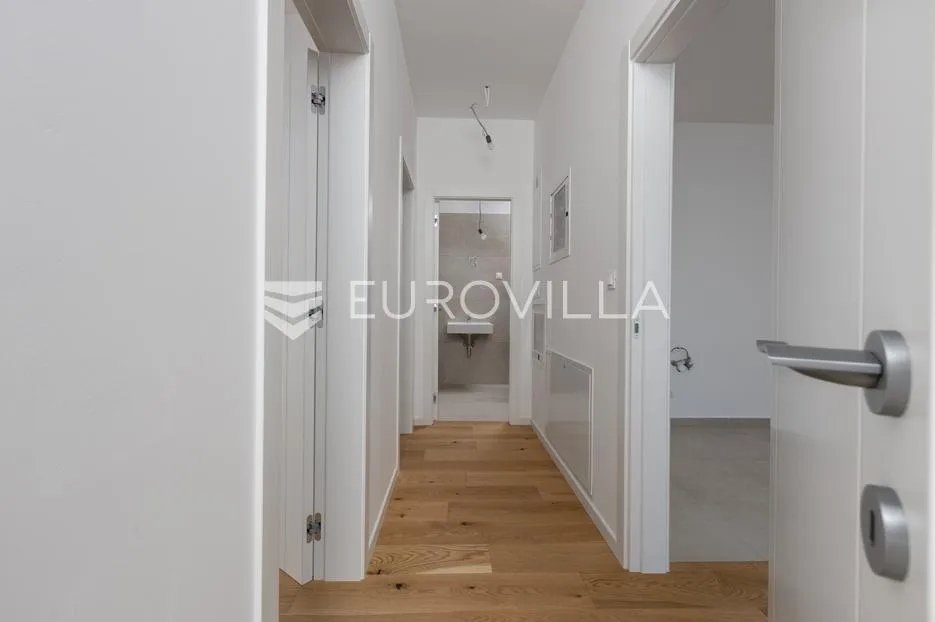 rijeka, pećine, novogradnja, luksuzan četverosoban stan 120,86 m² prvi red do mora - slika 19