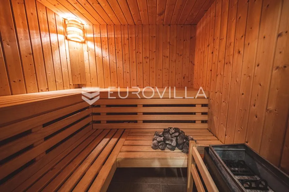 zagreb, remete, predivan četverosoban stan površine 176 m² - slika 32