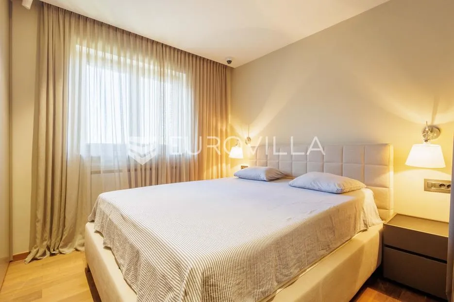 istra, novigrad, luksuzan penthouse 135 m², dvije spavaće sobe, pogled na more, parking - slika 10