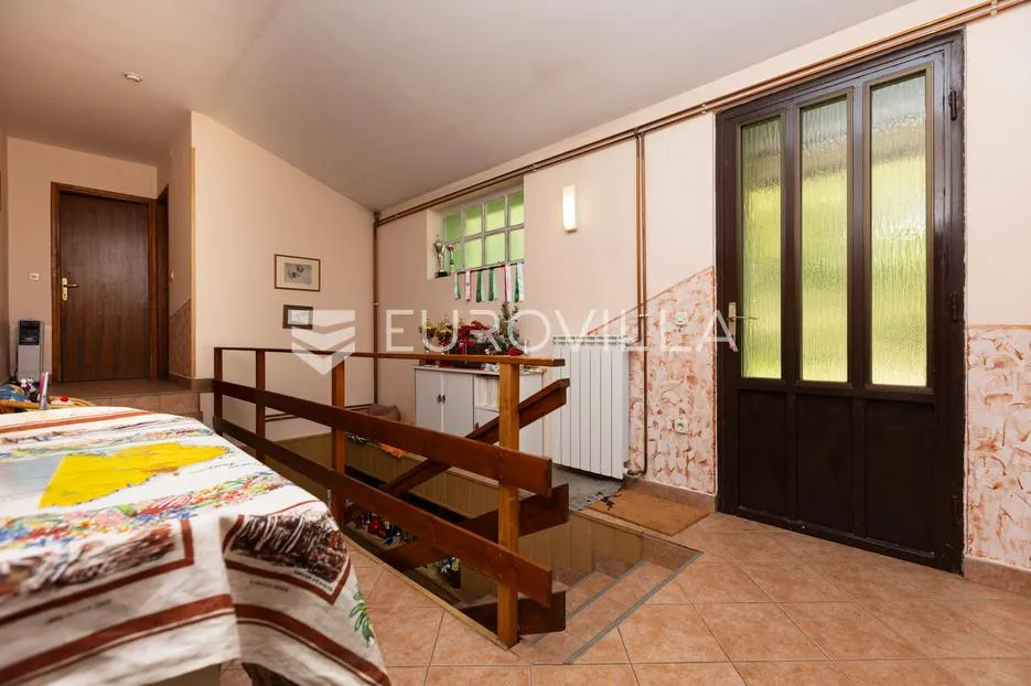 cernik, čavle, adaptirana kuća od 288 m² s 3448 m² terena - slika 21