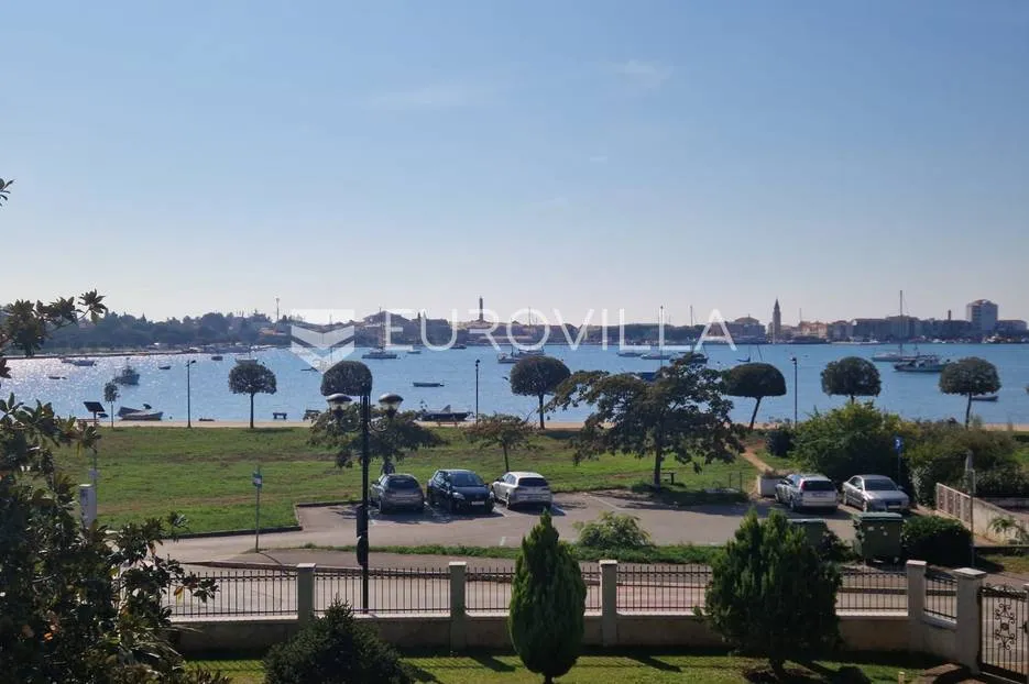 umag, vila prvi red do mora - slika 3