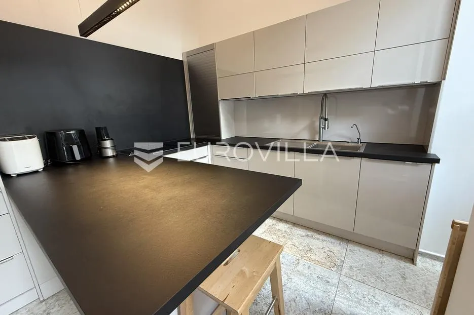 osijek, centar grada, uređen 3, soban stan površine 86 m² na 1. katu - slika 3