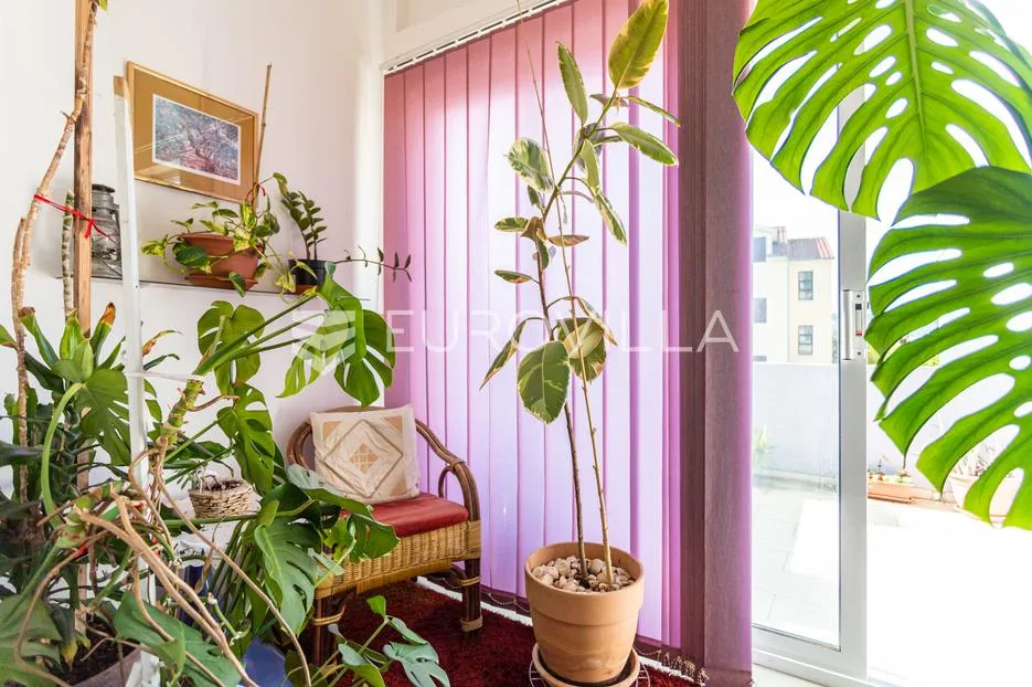 kaštel sućurac, obiteljska kuća na odličnoj lokaciji - slika 8