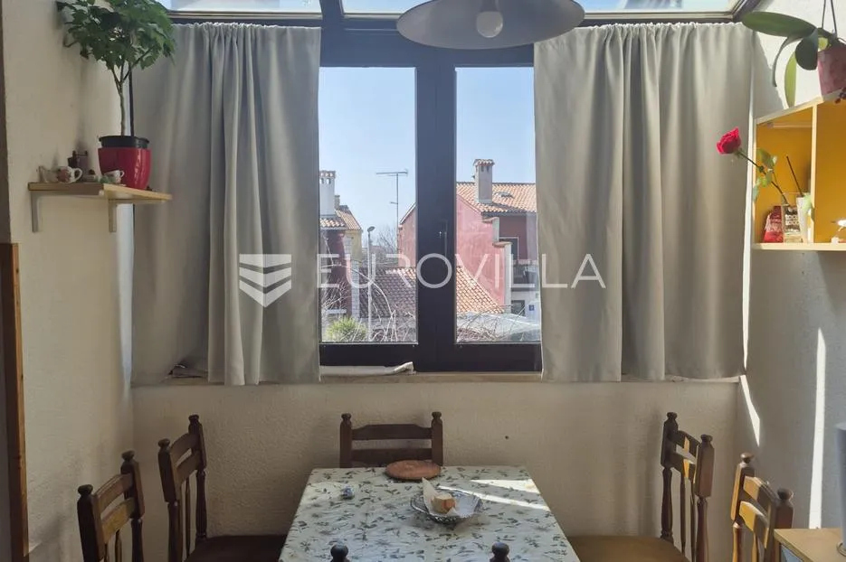istra, rovinj, prostran dvosoban stan 127 m² s mogućnošću izvedbe 2 stana - slika 3