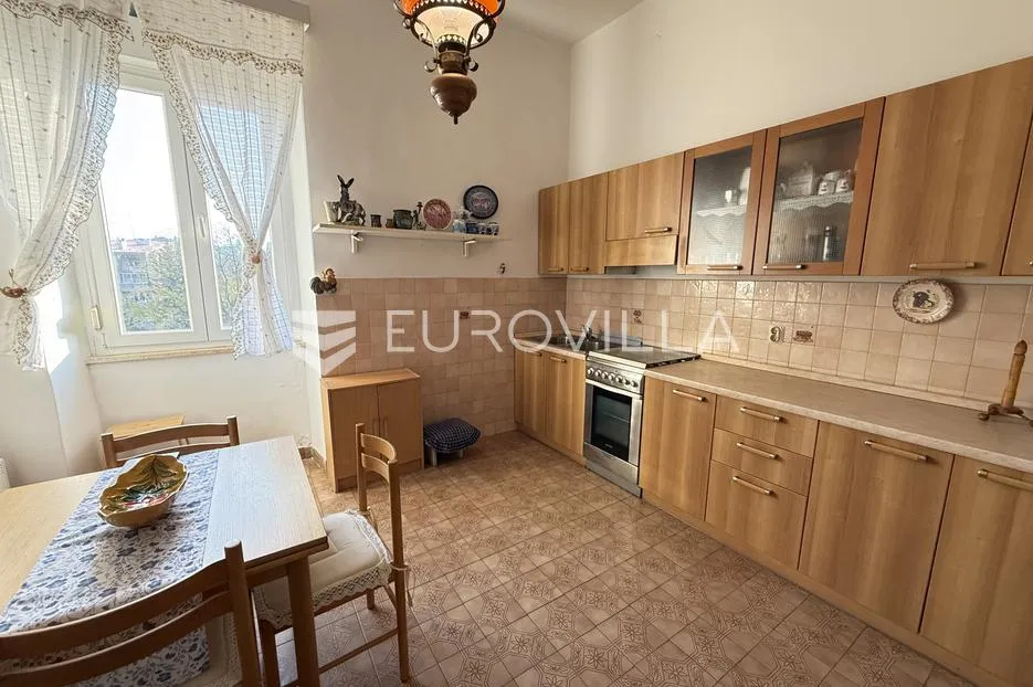 pula, veruda, prostrani stan za adaptaciju na top lokaciji, 126.50 m² - slika 2