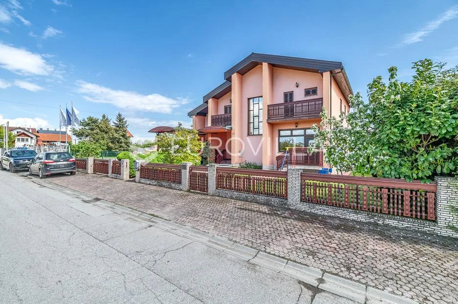 zagreb, lučko, odlična kuća 400 m² na zemljištu od 1740 m² - slika 7