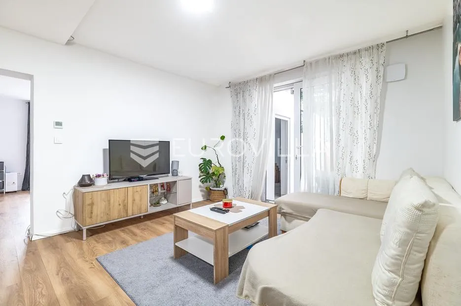 zagreb, vrapče, prekrasan trosoban stan 61 m² - slika 2