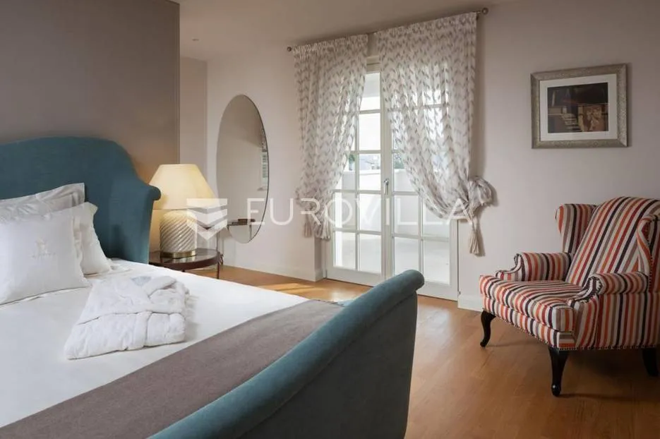 istra, vabriga - ekskluzivna, unikatna vila bezvremenske ljepote nkp 357m2 - slika 11