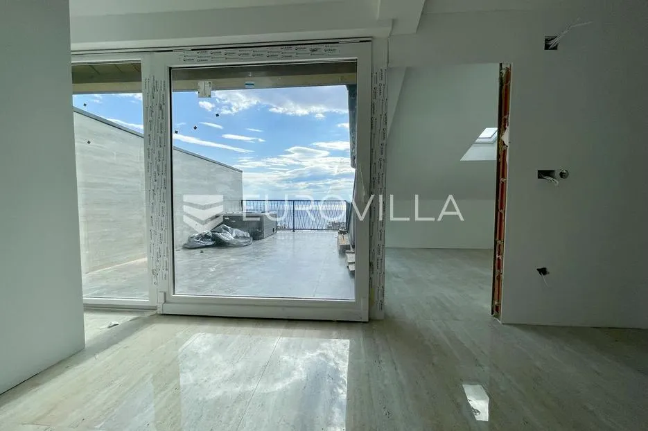 rijeka, banderovo, moderan četverosobni stan 110 m² - slika 8