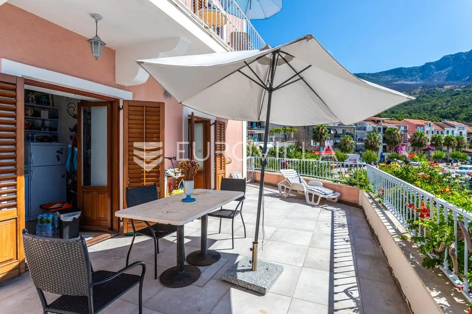 podgora, višestambena kuća s prekrasnim pogledom, prvi red do mora - slika 8