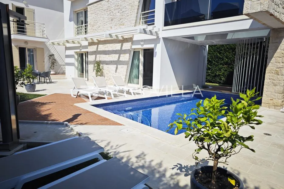 istra, vabriga: luksuzna nova vila s bazenom, pogledom na more i smart home sustavom - slika 2
