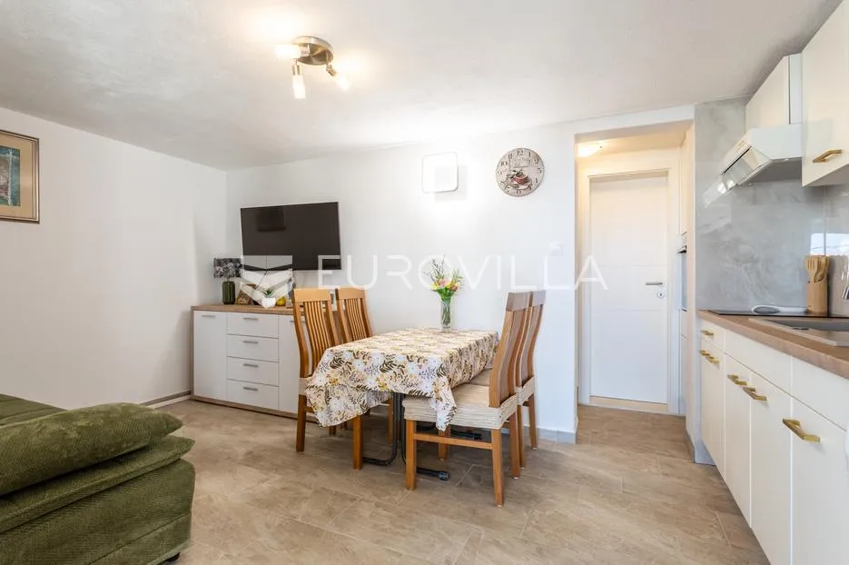 čiovo, okrug gornji, trosoban stan sa studio apartmanom, vrtom i pogledom na more - slika 14