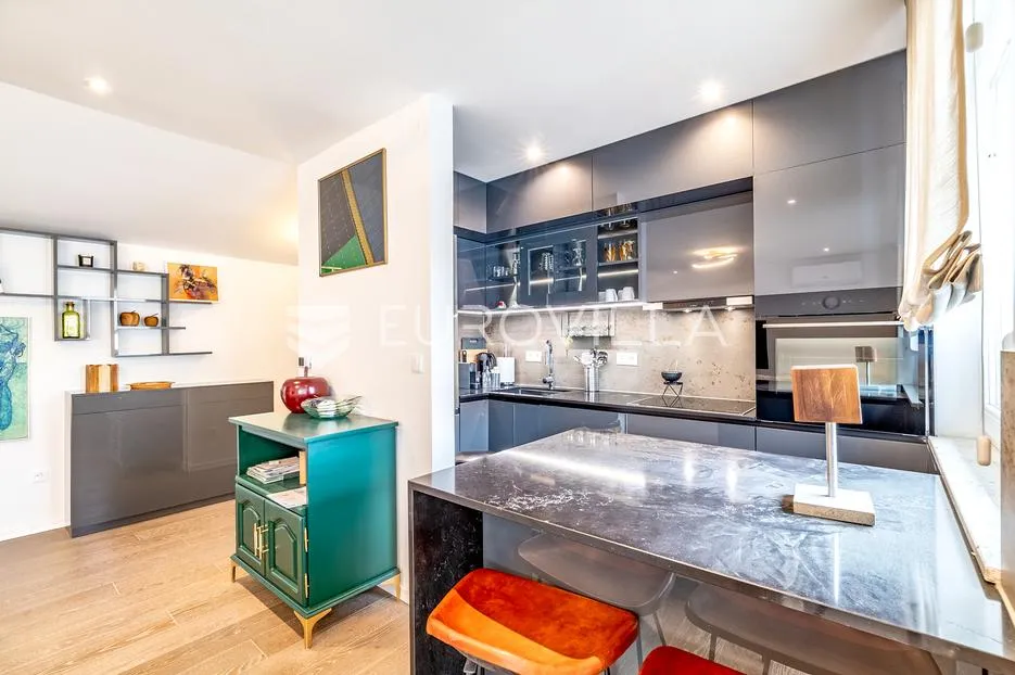 zagreb, kvatrić, domjanićeva, novouređeni trosoban stan sa balkonom, 75 m² - slika 4