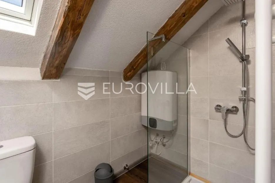 gorski kotar, brod na kupi, kompletno uređena kuća 250 m², jacuzzi, garaža - slika 21