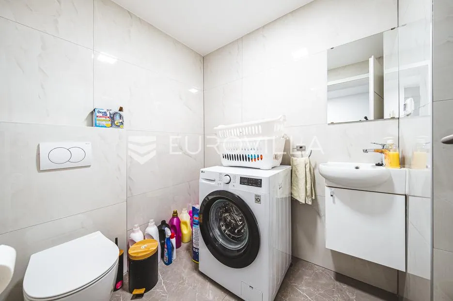 zagreb, podsused, predivna moderna kuća 278 m2 - slika 22