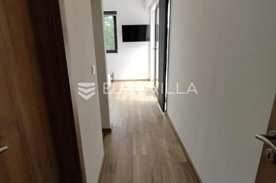 istra, svetvinčenat, moderna vila nkp 160 m2 s bazenom okružena zelenilom u mirnom naselju - slika 34