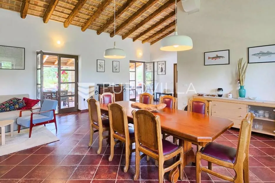 istra, bale, vila s bazenom na imanju od 30.000 m2 u osami - slika 42