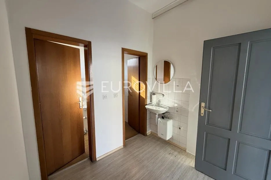 đakovo, centar, poslovni prostor 80 m² - slika 6