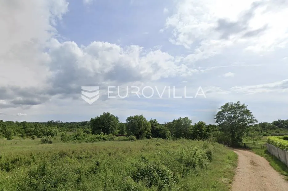 istra, baderna, prostrano građevinsko zemljište 1315 m² u mirnom okruženju - slika 3
