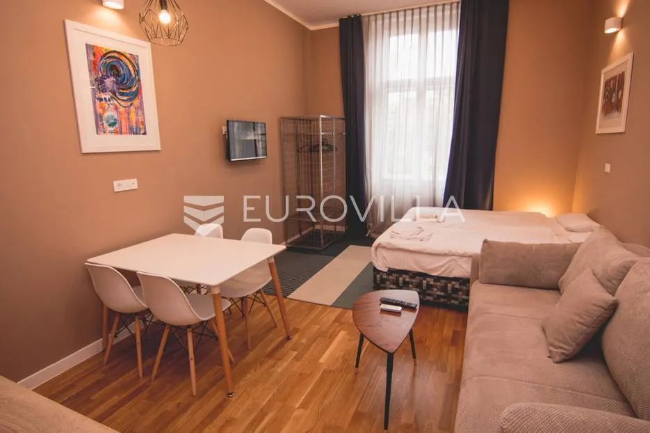 centar stan 205m2 podijeljen na 5 apartmana i sobu - slika 27