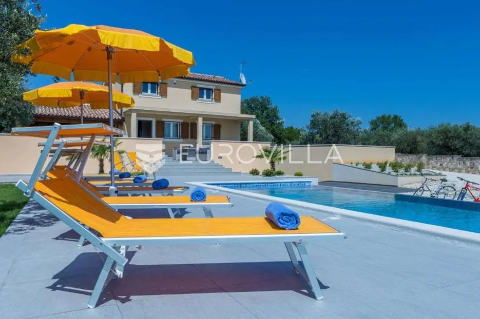 istra, fažana, villa sa bazenom i direktnim pogledom na fažanu i brijune - slika 12