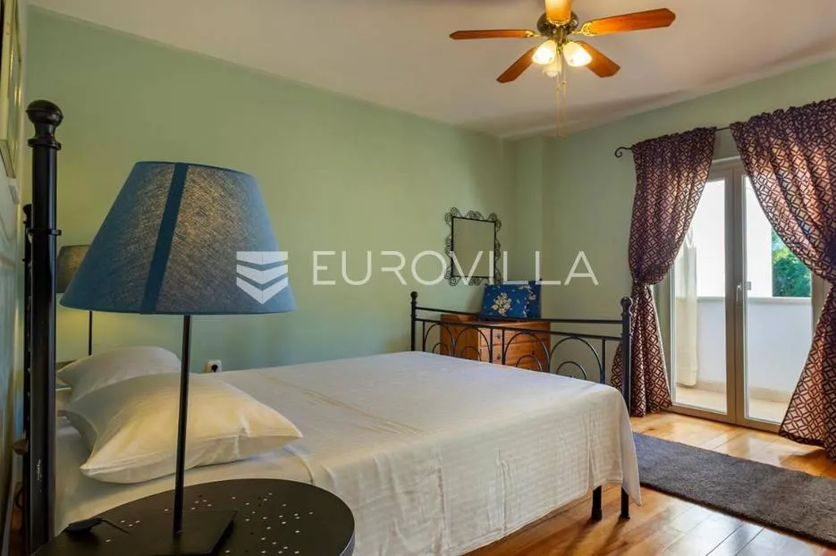 rakalj, predivna, prostrana villa s bazenom i velikom okućnicom, 452 m² - slika 29