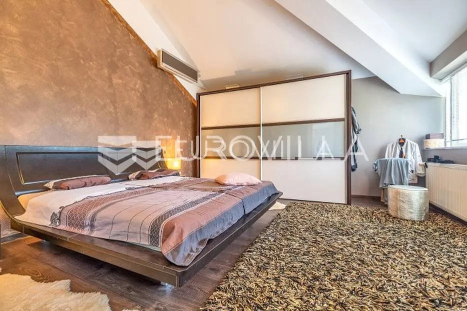 zagreb, gajnice moderna kuća 340m2, s bazenom na zemljištu 2300m2 - slika 6