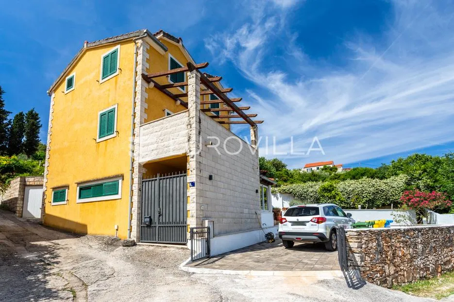 brač, splitska, kuća ukupne površine 170 m² - slika 3
