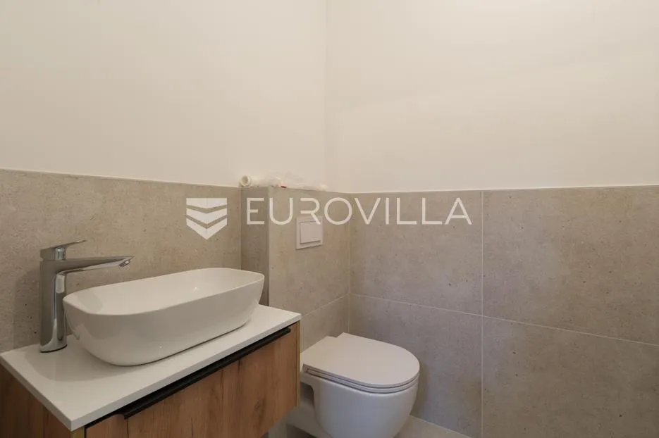 istra, tar, stan s pogledom na stari grad i more - slika 23