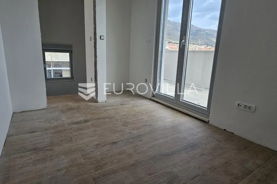 kaštela penthous s pogledom na more, trosoban stan 148,6 m², garaža za dva automobila - slika 5
