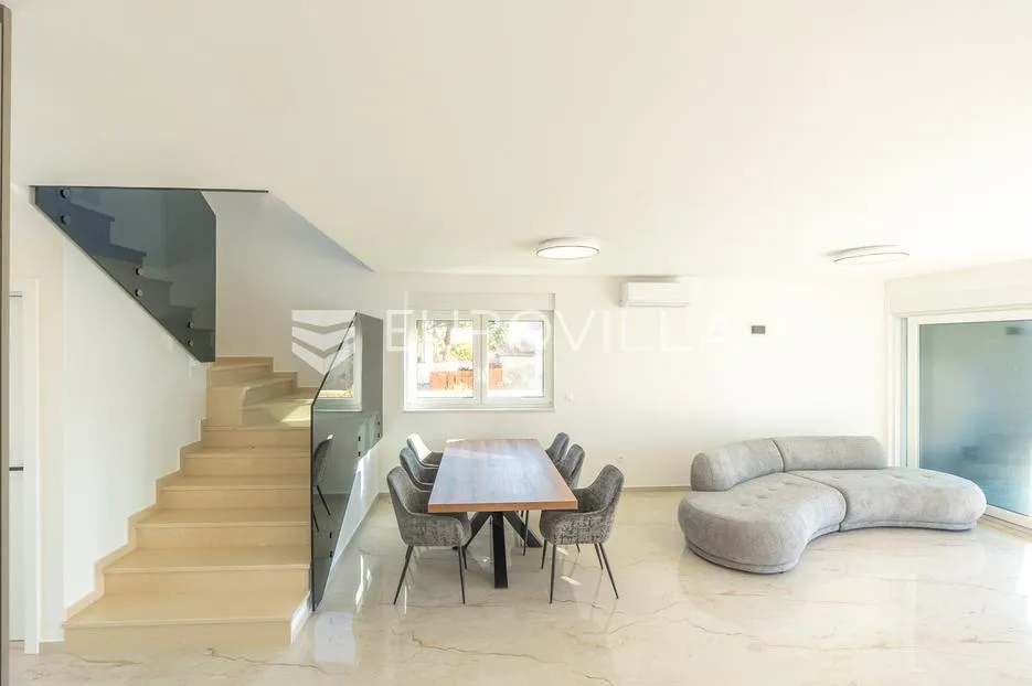 zadar, privlaka, moderna vila s bazenom, novogradnja, 300m od mora - slika 5