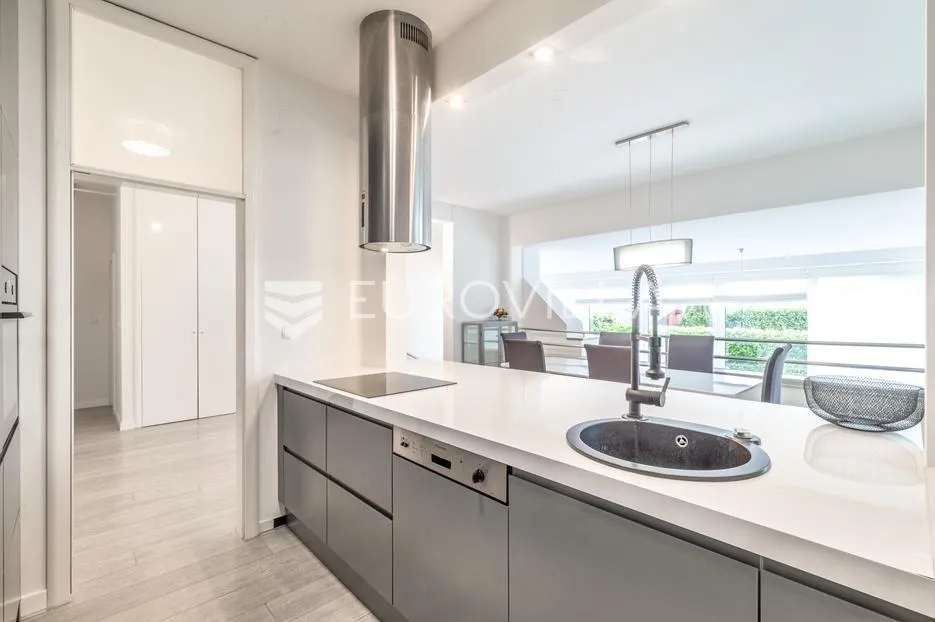 zagreb, remete, predivan četverosoban stan površine 176 m² - slika 27