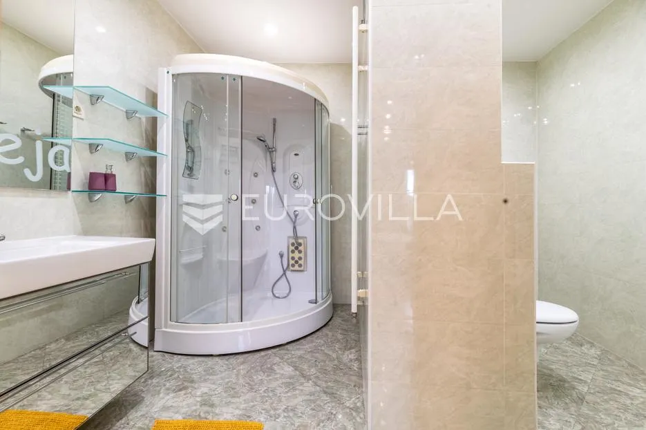 zagreb, trakošćanska, luksuzan četverosoban penthouse 304 m² i garaža za dva automobila - slika 10