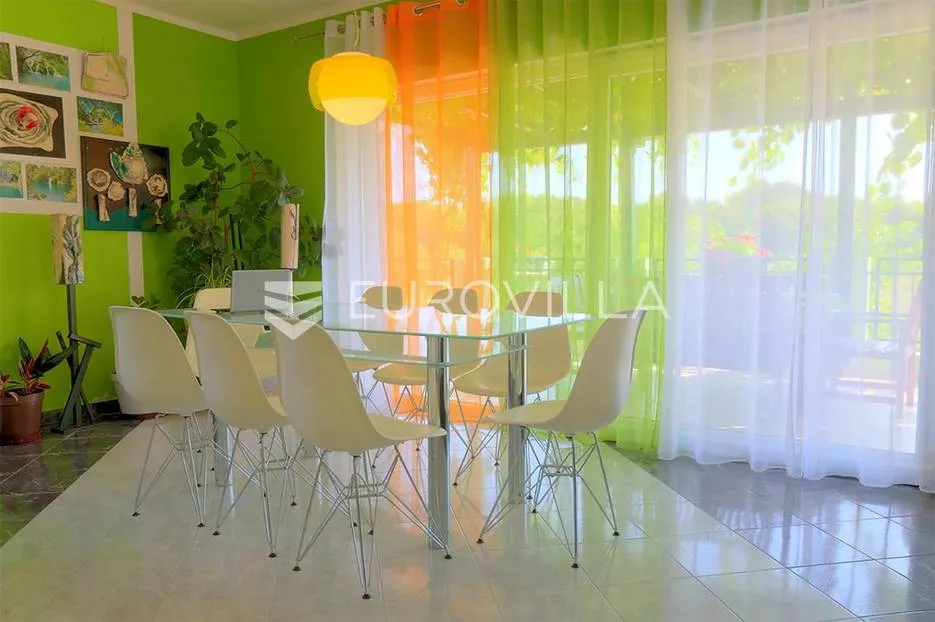 pula, busoler, samostojeća kuća novije gradnje 148 m² sa bazenom, mirna lokacija - slika 6