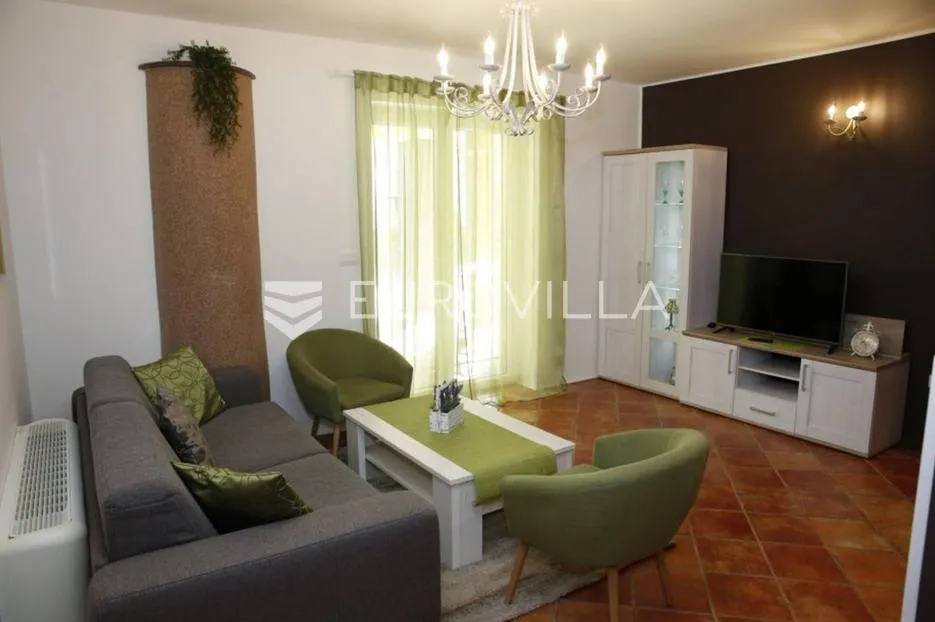 vodice, atraktivna vila 850 m² - slika 5
