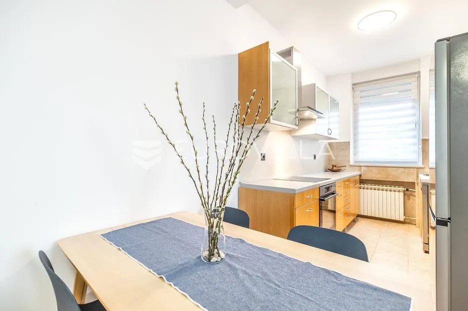 zagreb, centar, prekrasan dvosoban stan 65 m² - slika 3