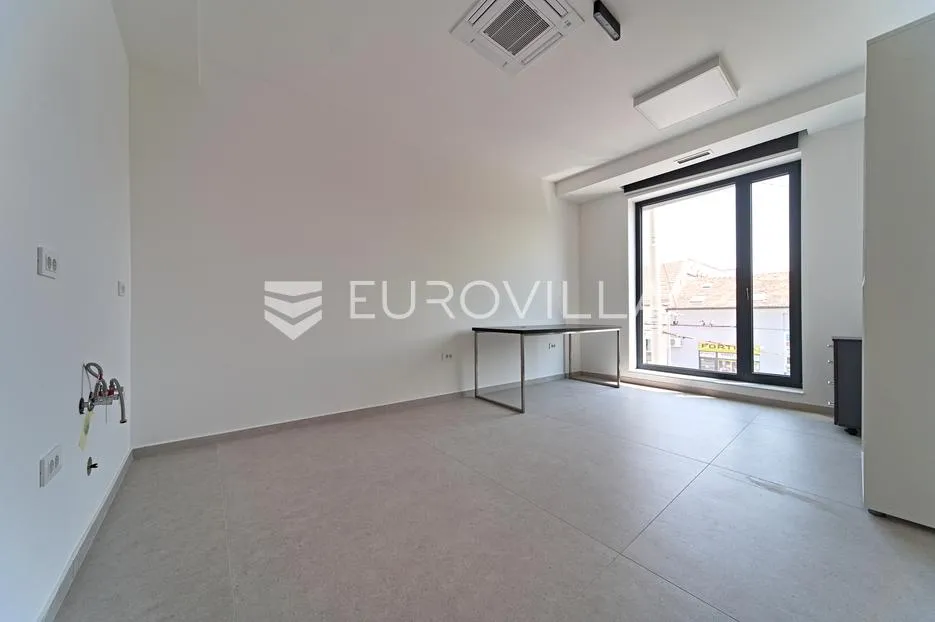 osijek, centar, najam poslovnog prostora 50 m² u modernoj poslovnoj zgradi - slika 4