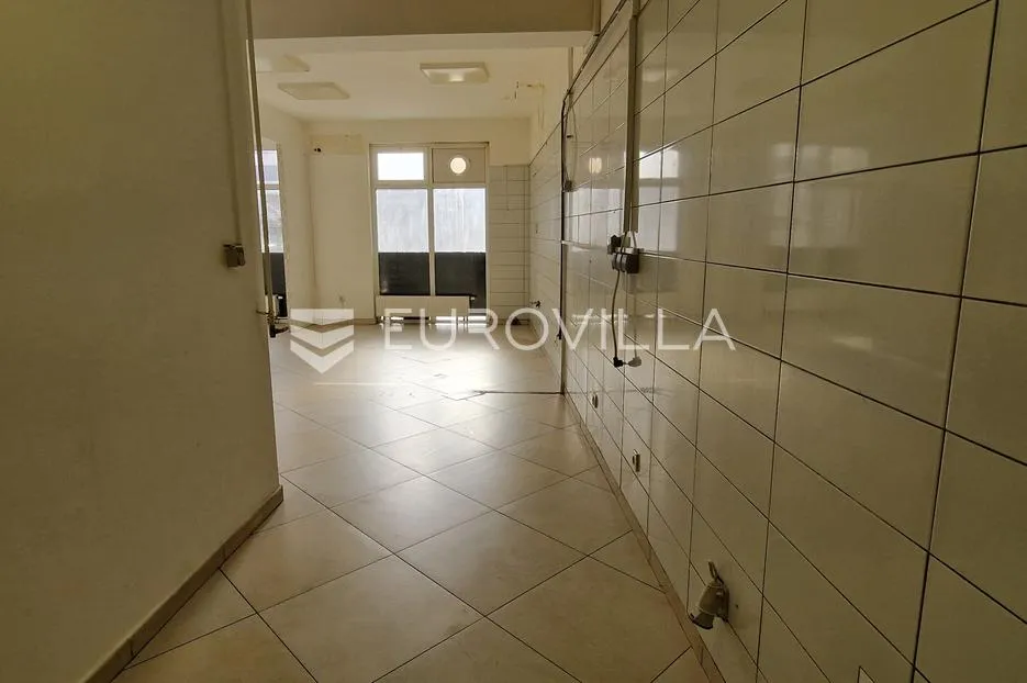 osijek, centar, iznajmljuje se poslovni lokal površine 107 m² - slika 5