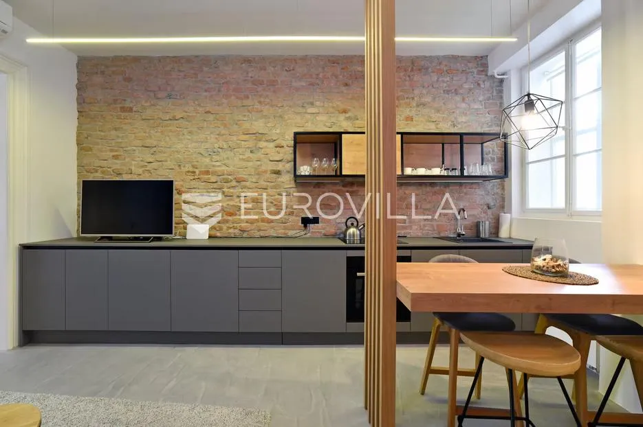 zagreb, centar, trg bana jelačića, uređeni dvosobni stan 45 m² - slika 3