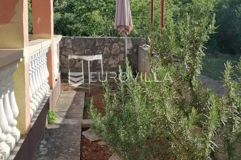 ugljan, muline, dvojna kuća s dva odvojena stana - slika 4