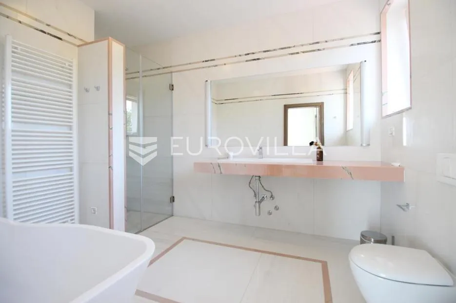 istra, kanfanar, prekrasna kuća 280 m² na velikom imanju od 1900 m² - slika 36