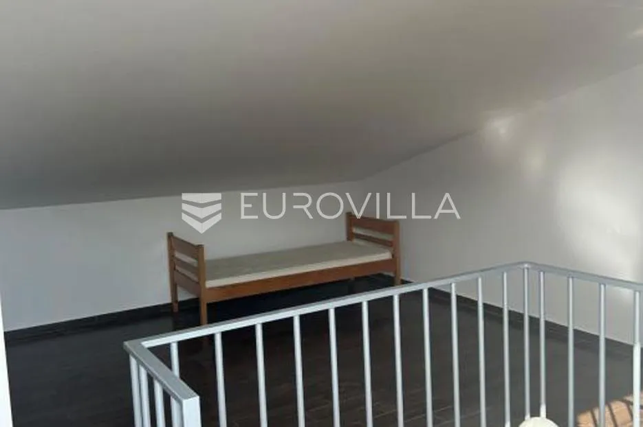 otok rab, palit, dvoetažni apartman s velikom terasom, 400 m od mora - slika 5