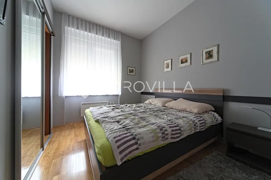 osijek, centar, najam uređenog četverosobnog stana površine 94 m² - slika 12
