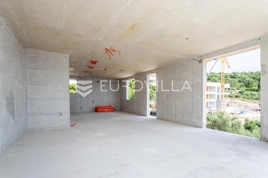 trogir, dvosoban stan u izgradnji površine 63.99 m² - slika 3