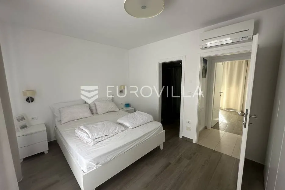 ližnjan, moderna kuća zadnja u nizu 175 m² s uređenim vrtom, bazenom i pogledom more - slika 31