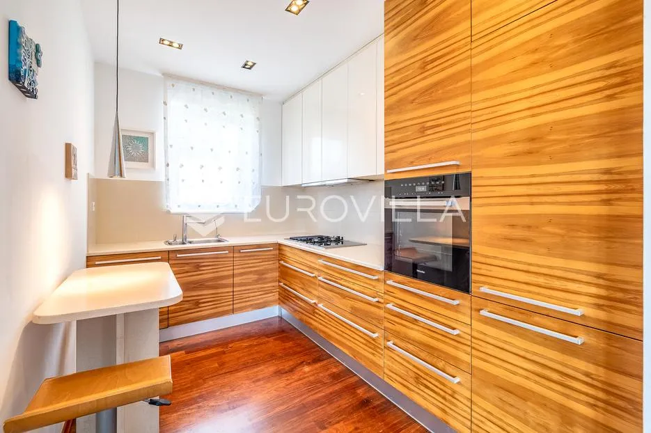 zagreb, srebrnjak, prostran četverosoban stan 139 m², terasa, 2 parking mjesta, spremište - slika 6