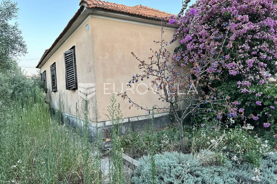 zadar, arbanasi, građevinsko zemljište površine 1090m2 - slika 2