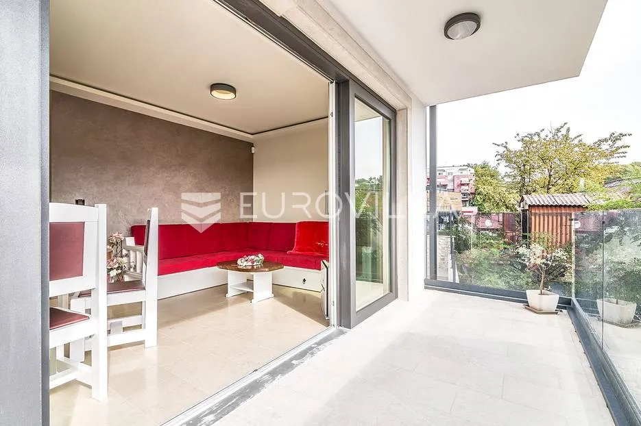 šestinski dol, luksuzna vila 370 m2 s bazenom na zemljištu 800 m2 - slika 12
