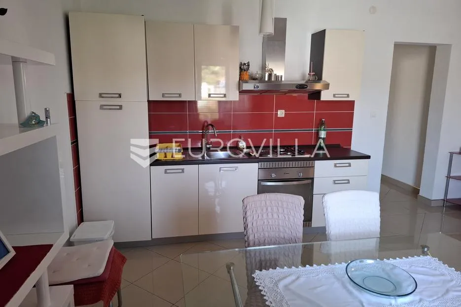hvar, dva stana, ukupno 122,46 m² - slika 4